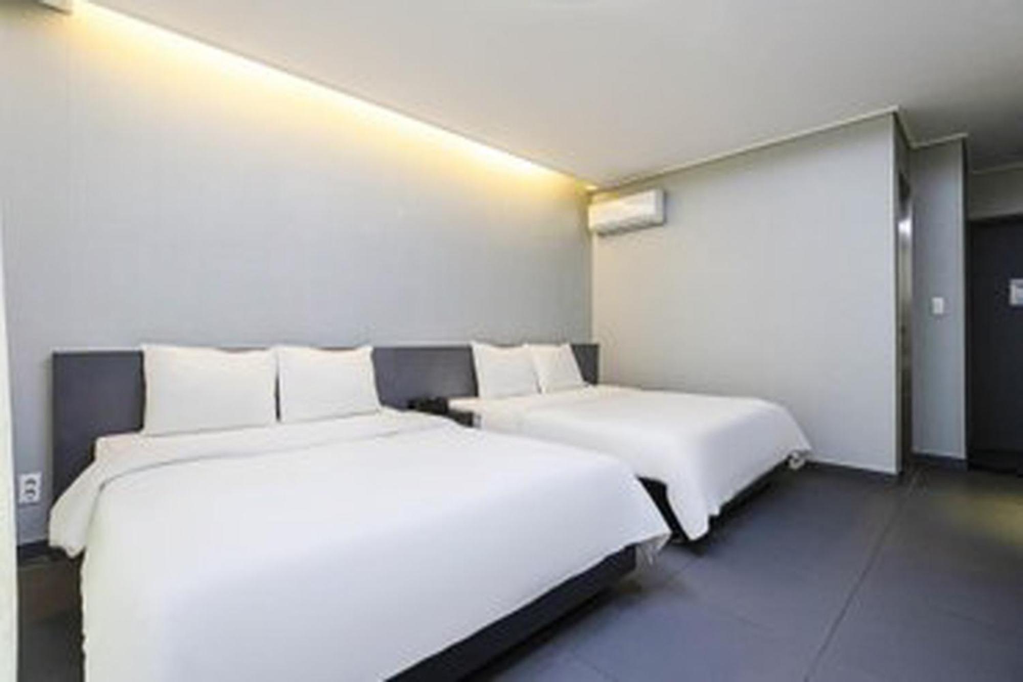 G Tourist Hotel Wolmido Inczhon Zewnętrze zdjęcie