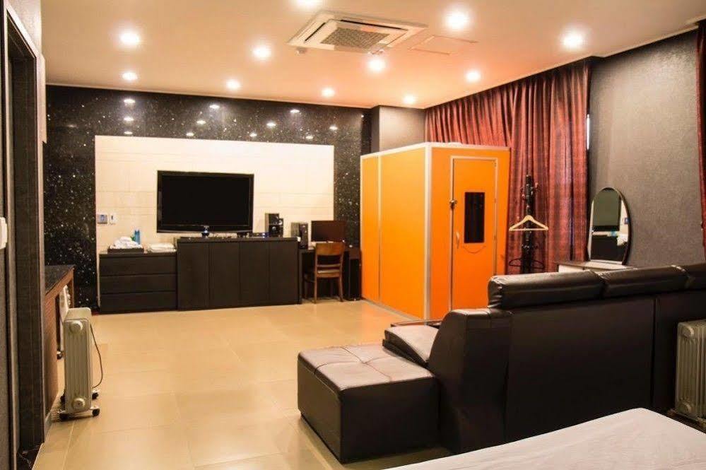 G Tourist Hotel Wolmido Inczhon Zewnętrze zdjęcie