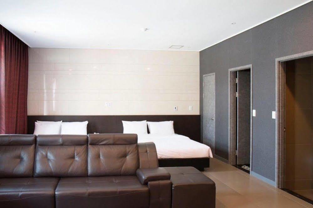 G Tourist Hotel Wolmido Inczhon Zewnętrze zdjęcie