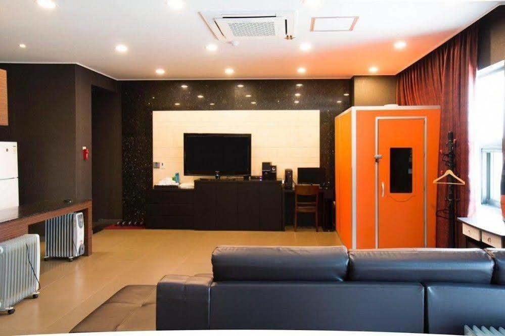 G Tourist Hotel Wolmido Inczhon Zewnętrze zdjęcie