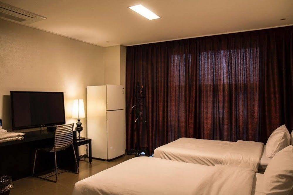 G Tourist Hotel Wolmido Inczhon Zewnętrze zdjęcie